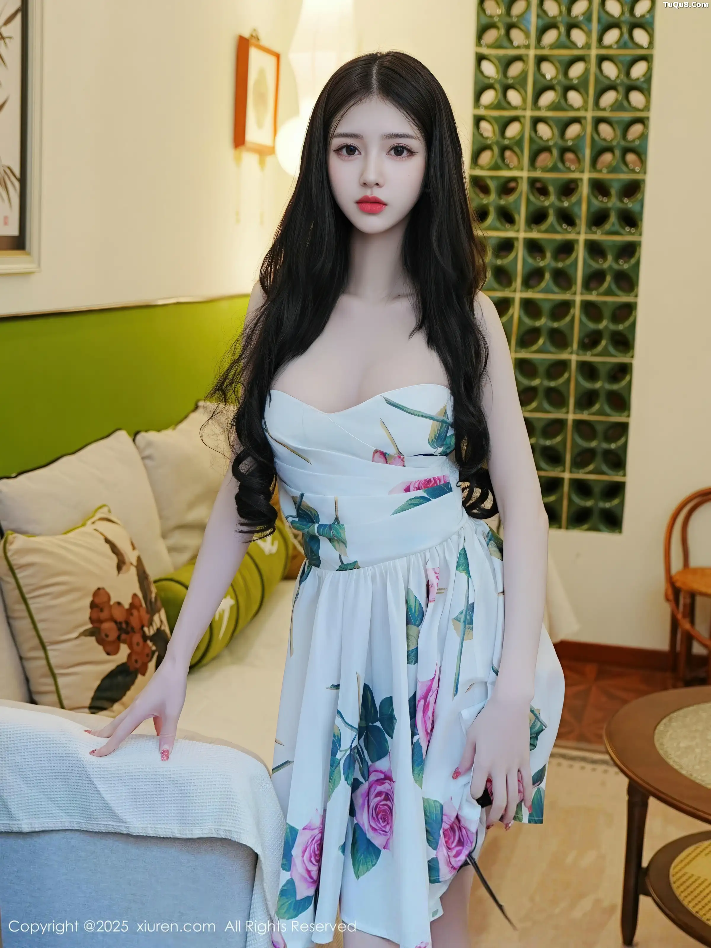 秀人集.com_[XiuRen秀人网]No.11051_模特白小蝶性感浅色连衣短裙配超薄肉丝秀完美曲线迷人诱惑写真72P