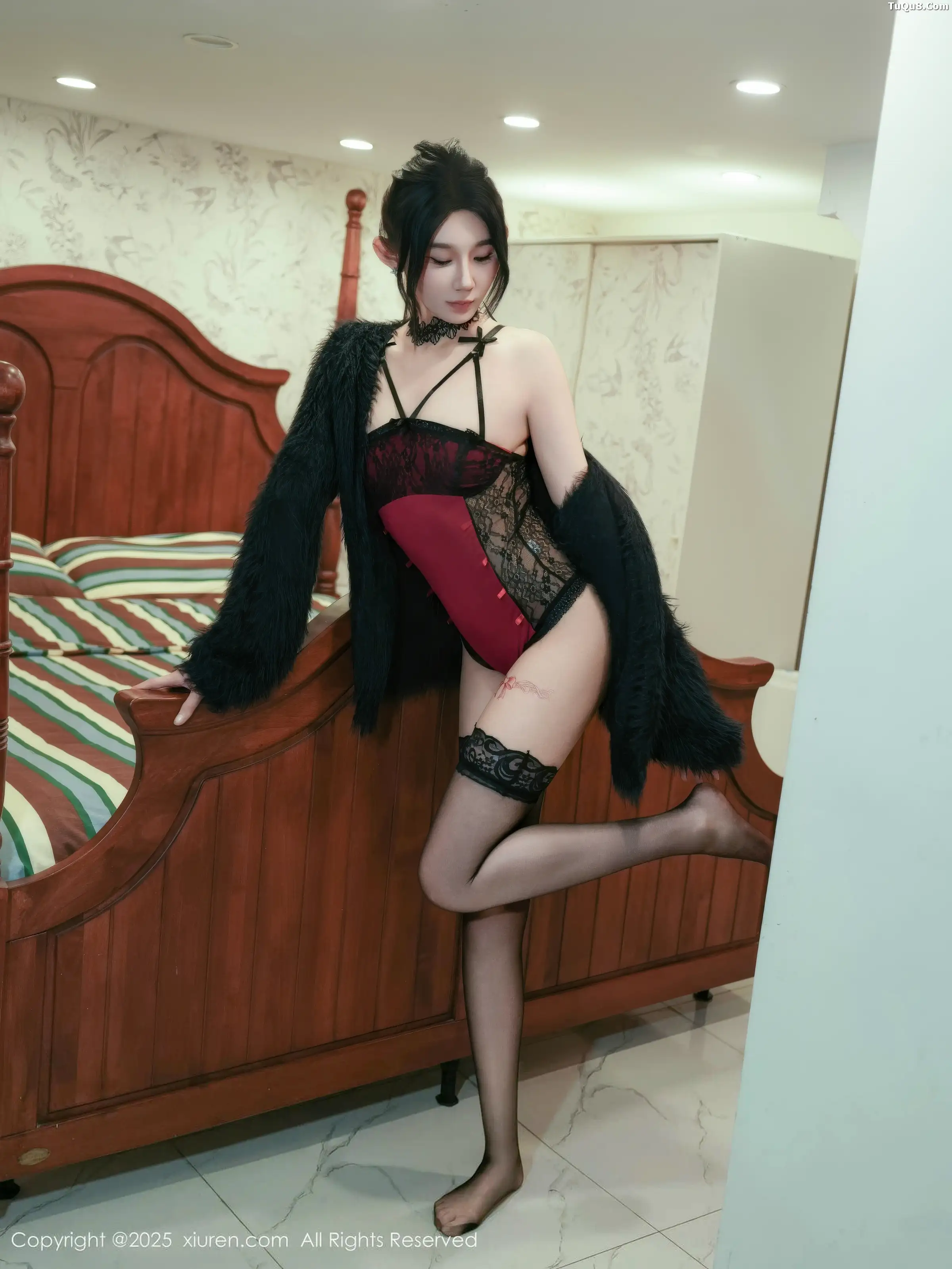 秀人集.com_[XiuRen秀人网]No.11072_模特桃子姐姐性感红色吊带配黑色丝袜秀高挑曼妙身材诱惑写真85P