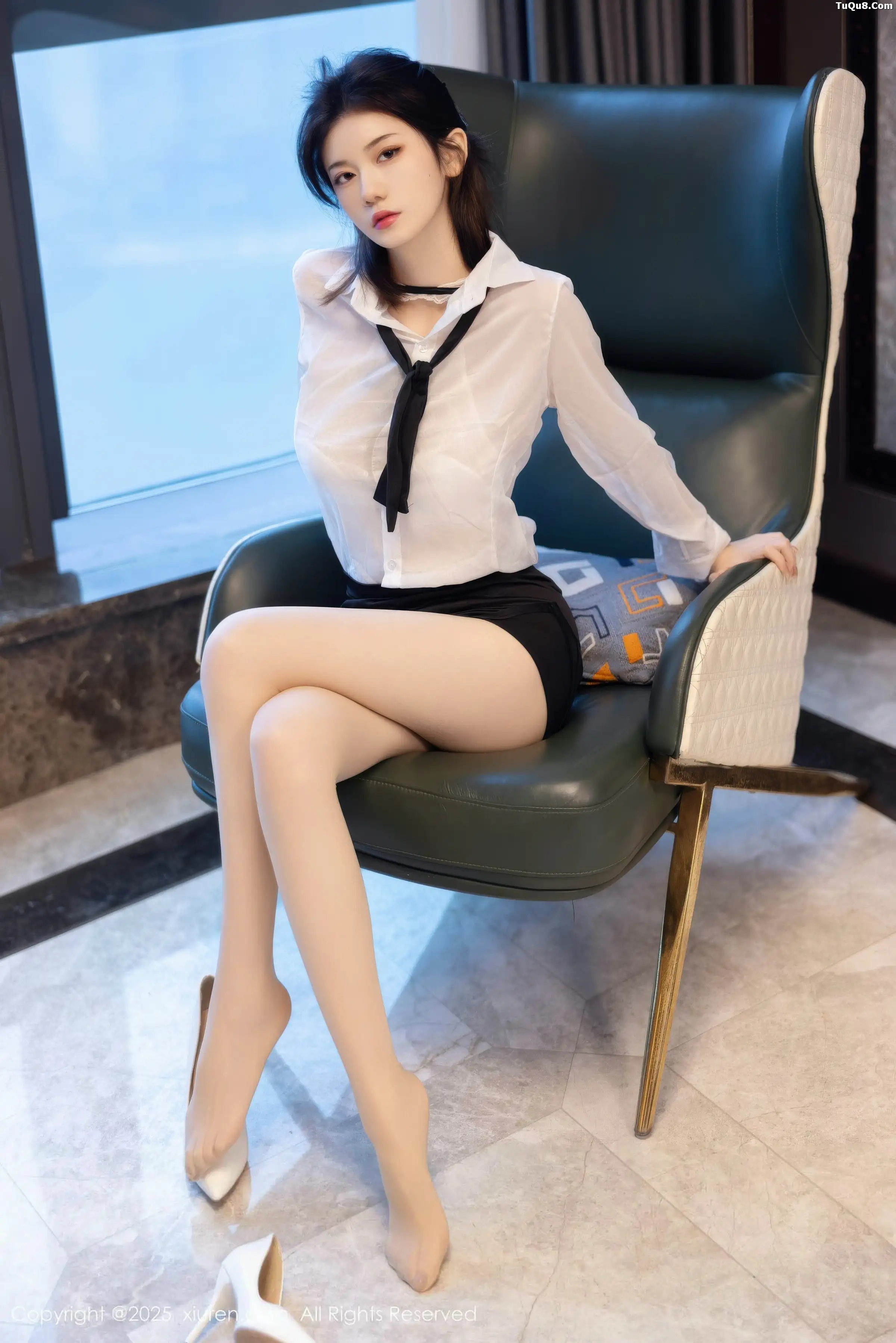 秀人集.com_[XiuRen秀人网]No.11077_新人模特凌七七性感白衬衫配黑短裙露超薄肉丝秀曼妙身姿诱惑写真80P