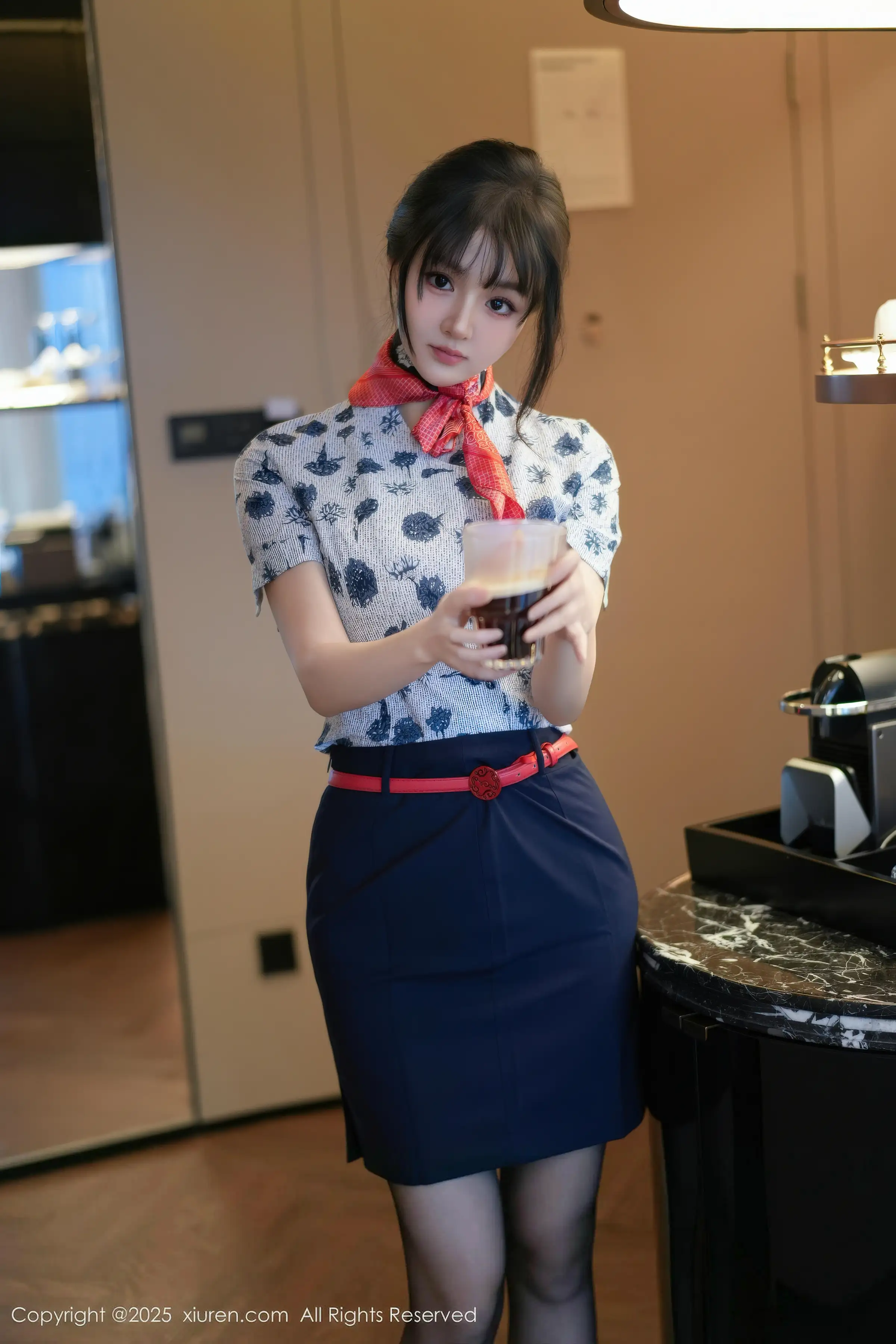 秀人集.com_[XiuRen秀人网]No.11115_模特沈南汐RuRu性感空姐制服露灰色内衣秀凹凸身材诱惑写真80P