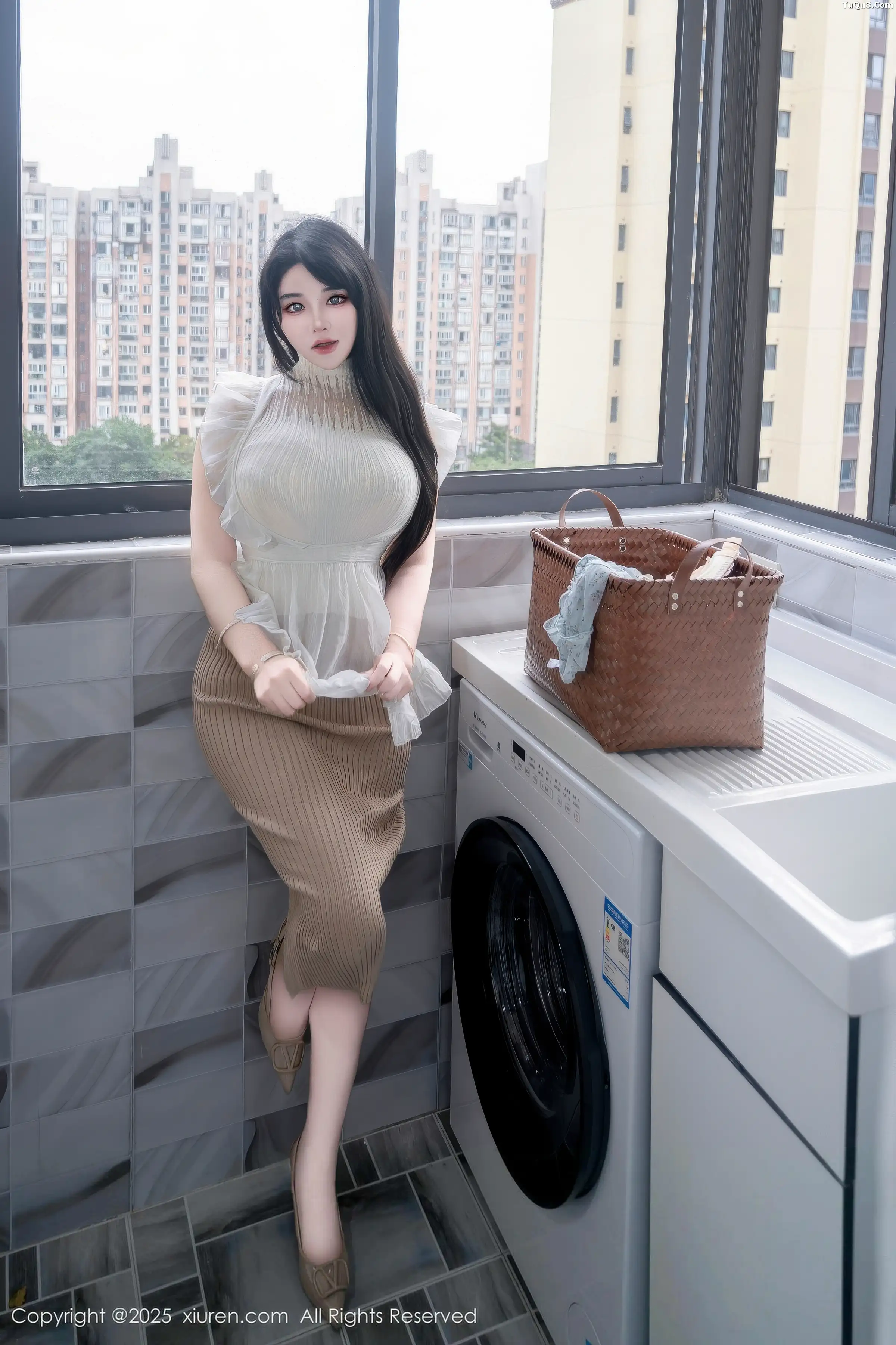 秀人集.com_[XiuRen秀人网]No.11010_模特汐汐爱吃草莓性感薄纱露原色内衣秀完美身材迷人诱惑写真83P