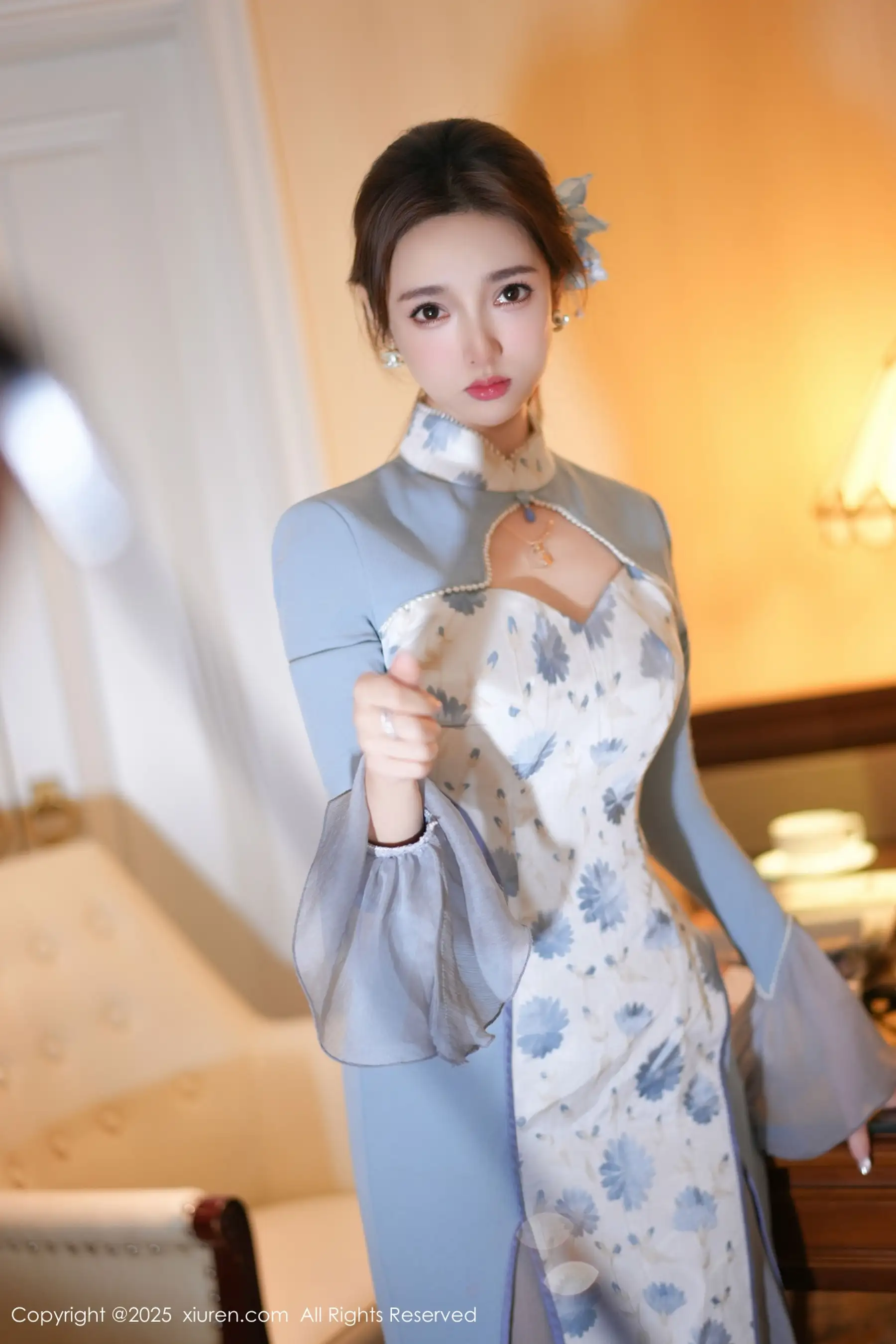 秀人集.com_[XiuRen秀人网]No.11033_模特Twins-桃桃性感蓝色连衣裙露白色内衣秀曼妙身姿诱惑写真80P